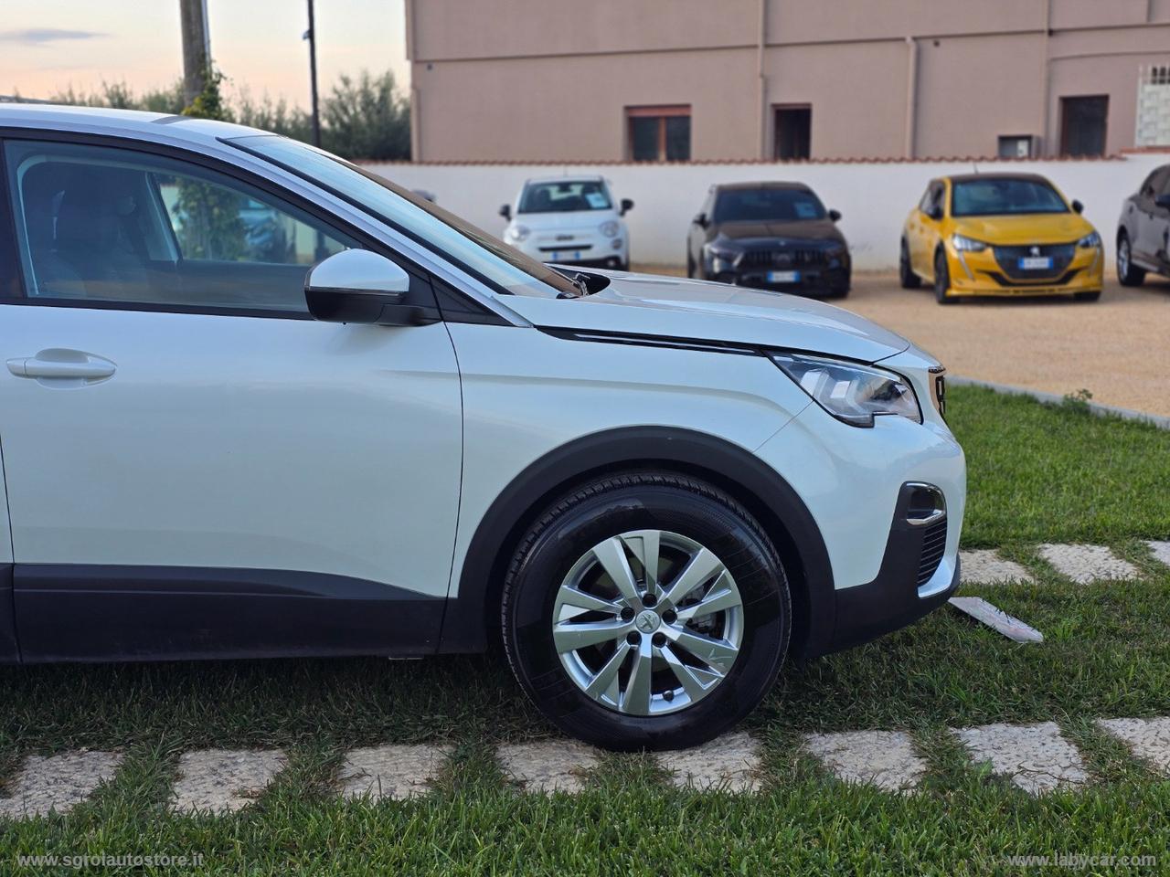 PEUGEOT 3008 BlueHDi 130 S&S EAT8 Business