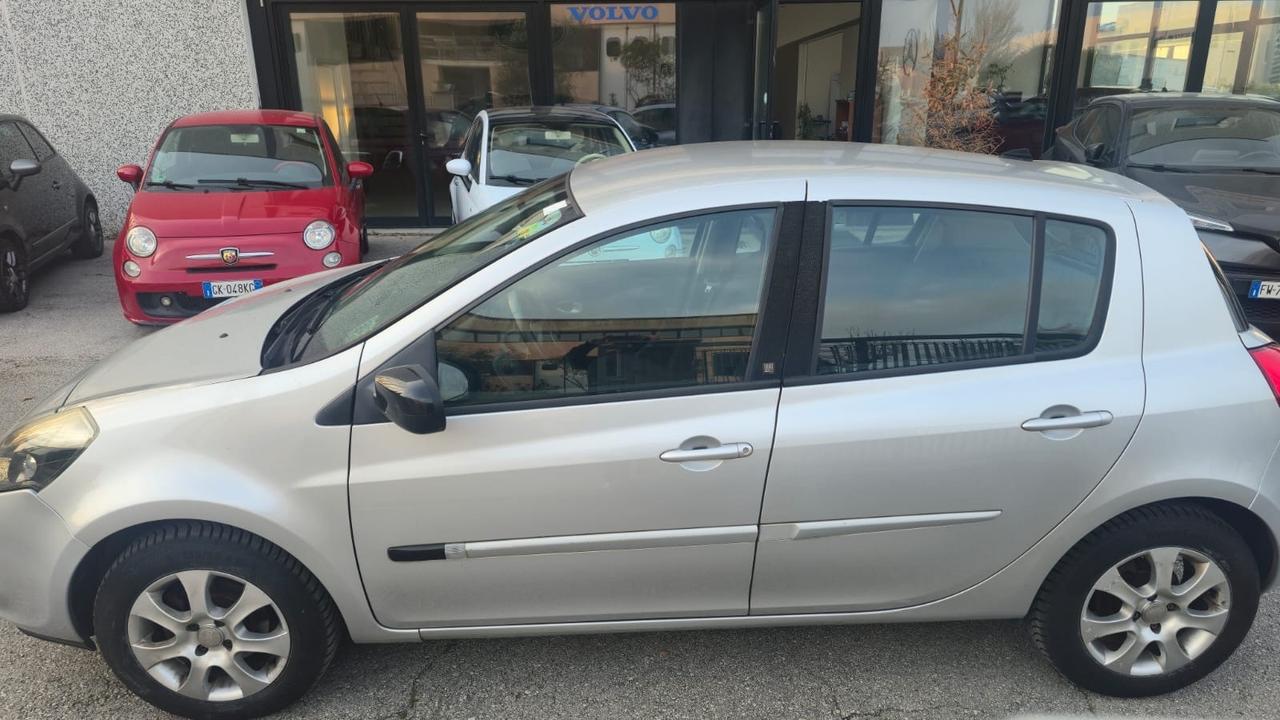 Renault Clio 1.2 16V 5 porte 20th Anniversario