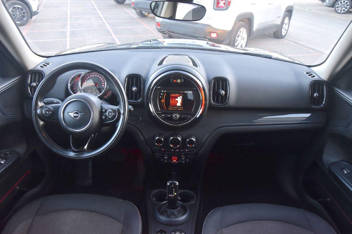 Mini Countryman Cooper D Business 150cv Aut.