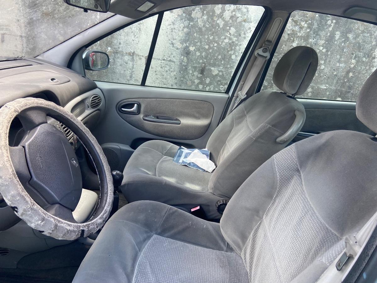RENAULT Scénic 1.9 dCi Dynamique