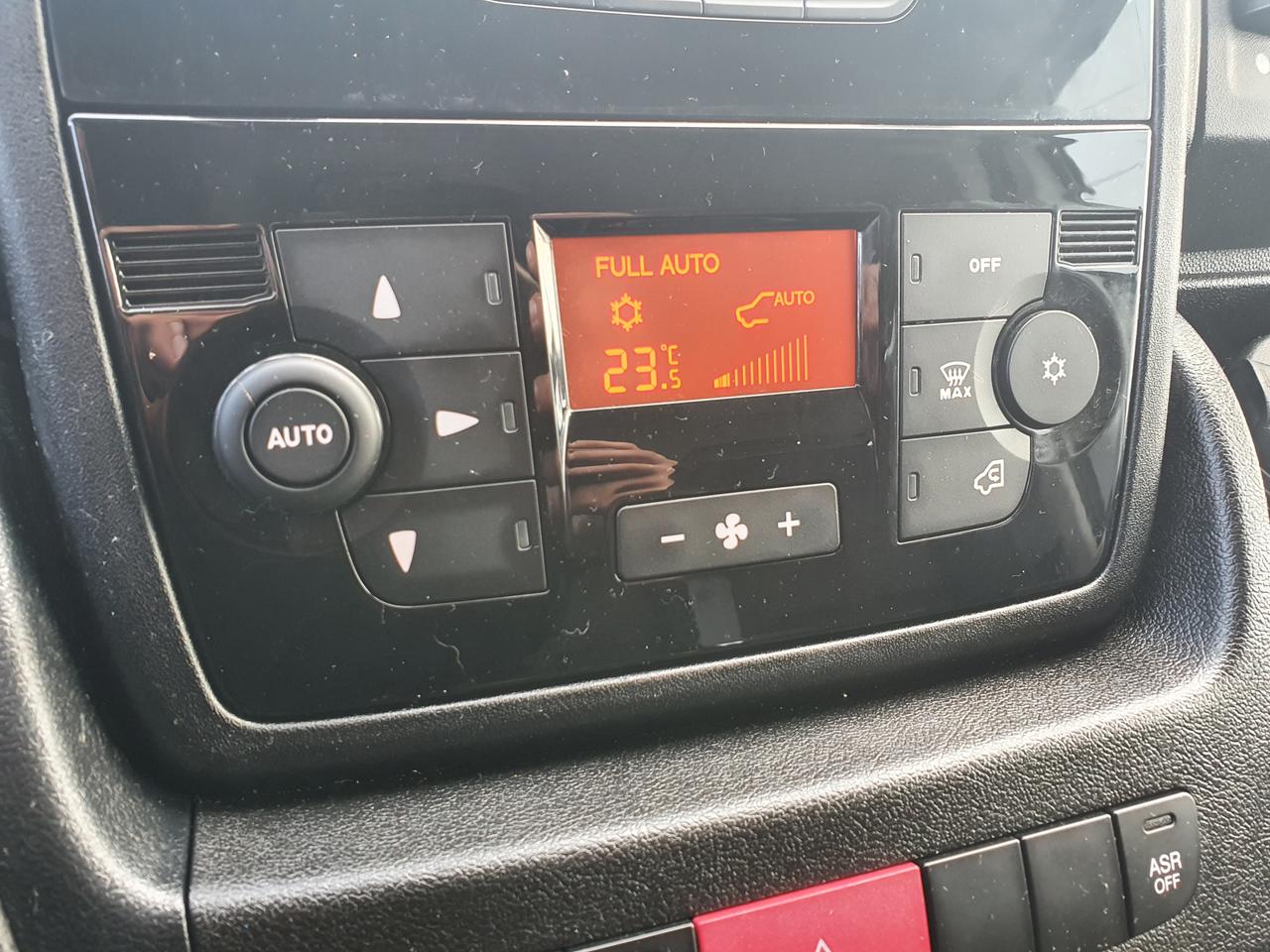 PEUGEOT Boxer (3ª serie) - Boxer 330 2.0 BlueHDi/110CV FAP PC-TN Combi Comfort