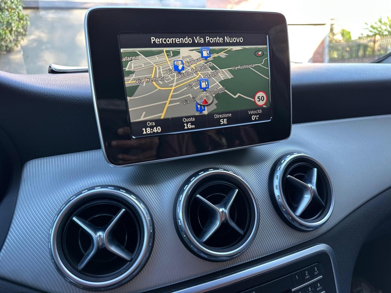 Mercedes-benz GLA 180 d Sport