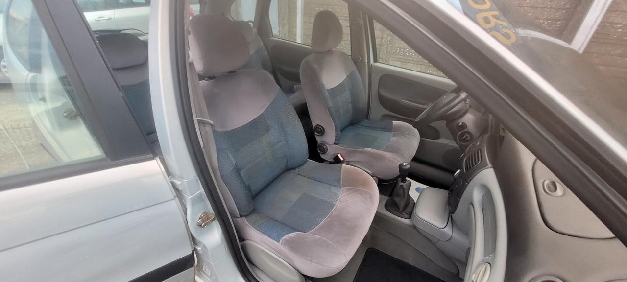 Renault Megane Mégane 1.6 16V cat Proact. Privilège