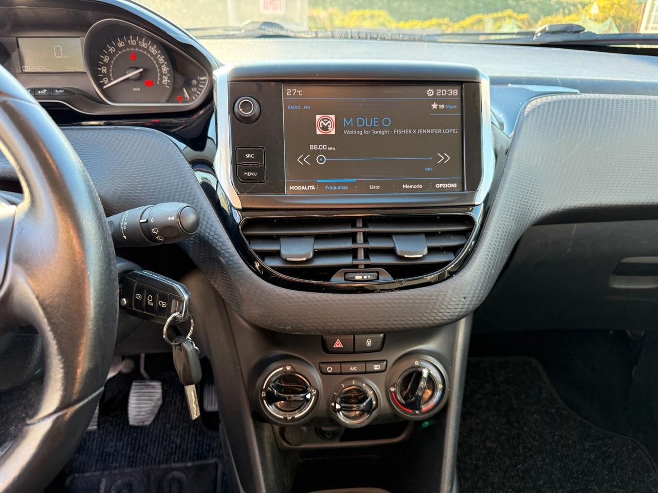 PEUGEOT 2008 2017 1.2 BENZINA 82 CV 82.000 KM