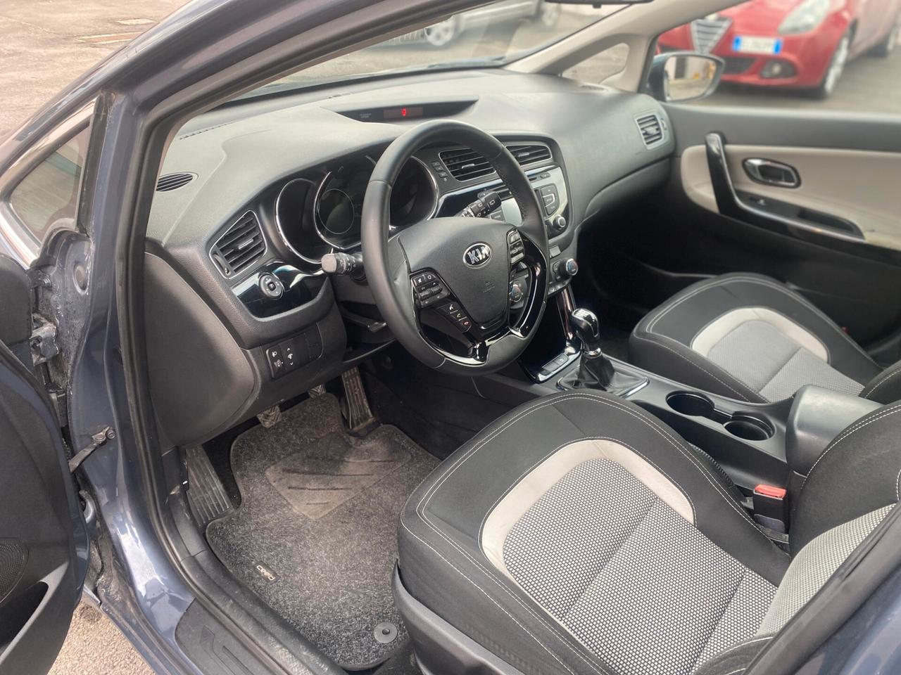 Kia Ceed cee'd 1.4 CVVT 5 porte Cool
