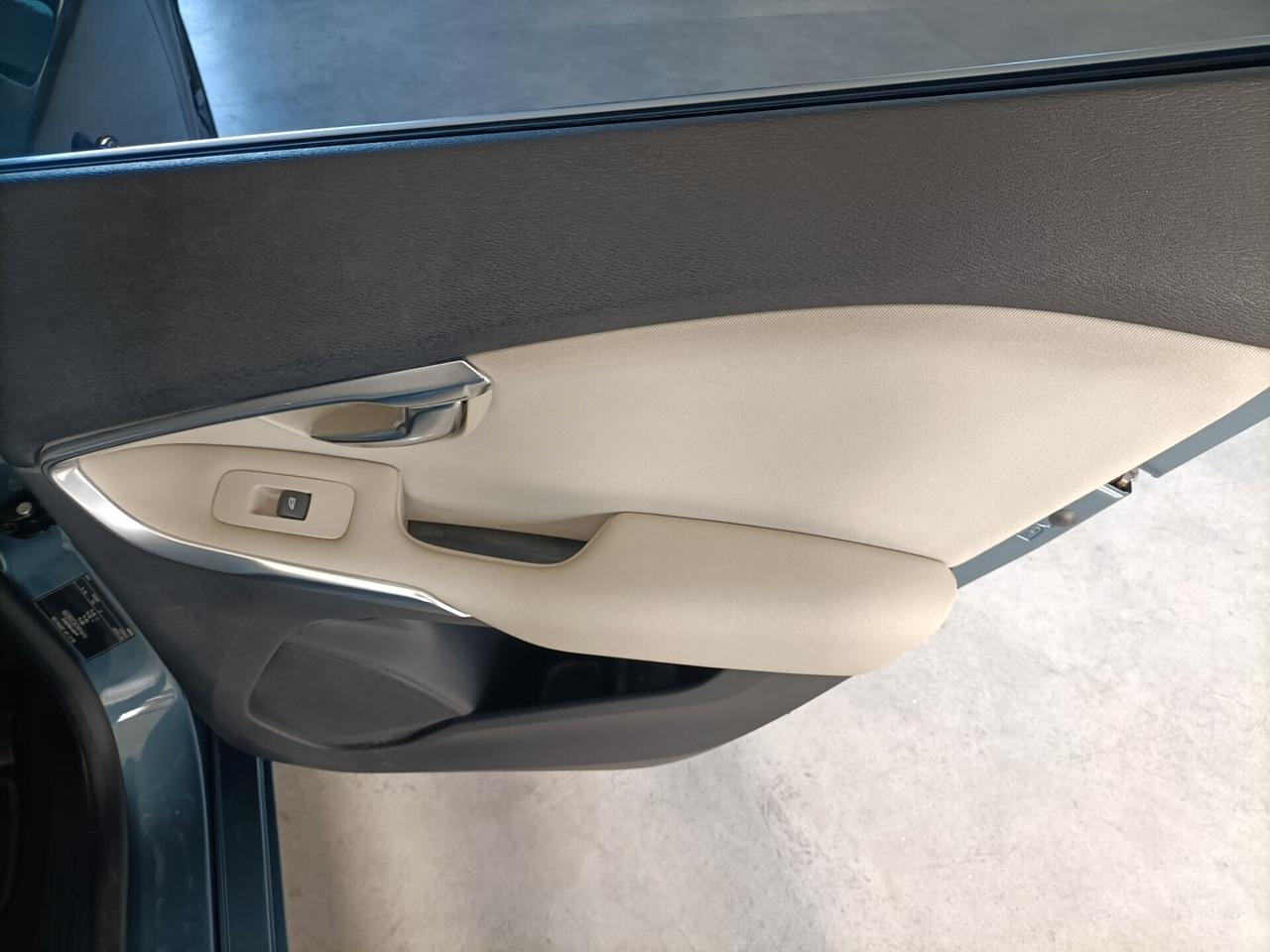 Volvo V40 D2 1.6 Momentum 09/2013