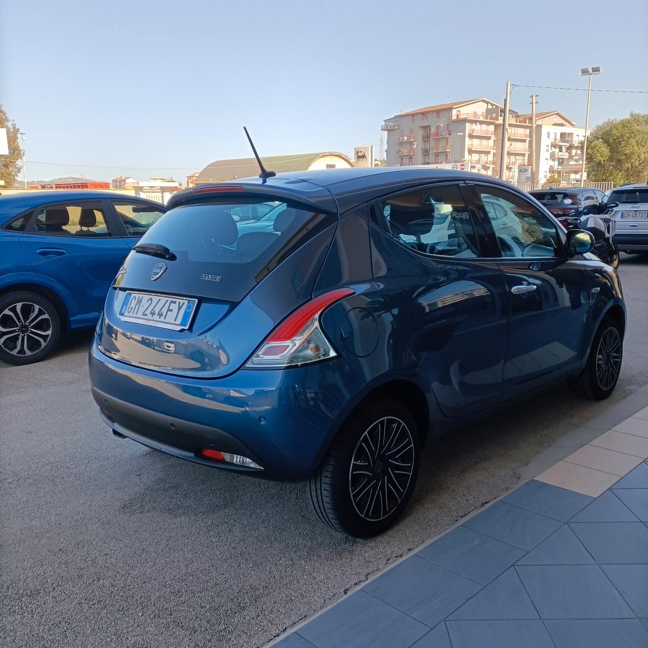 Lancia Ypsilon 1.0 FireFly 5 porte S&S Hybrid Gold