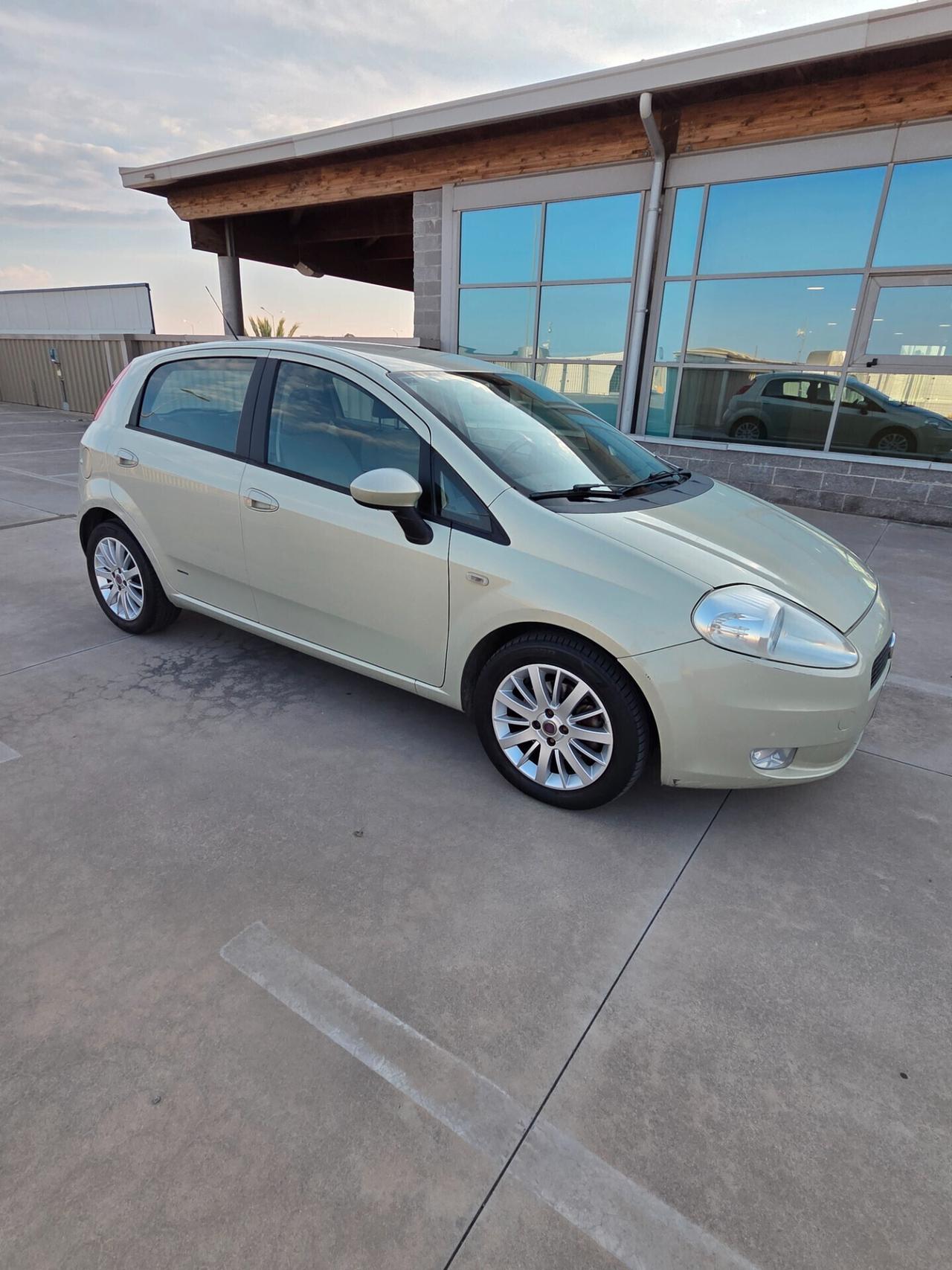 Fiat Grande Punto 1.3 MJT 75 CV 5 porte Dynamic