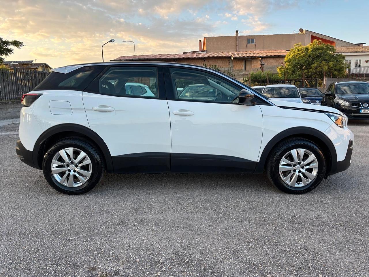 Peugeot 3008 BlueHDi 130 S&S EAT8 Business