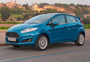 FORD Fiesta VI 2013 - Fiesta 5p 1.5 tdci Black&White 75cv E6