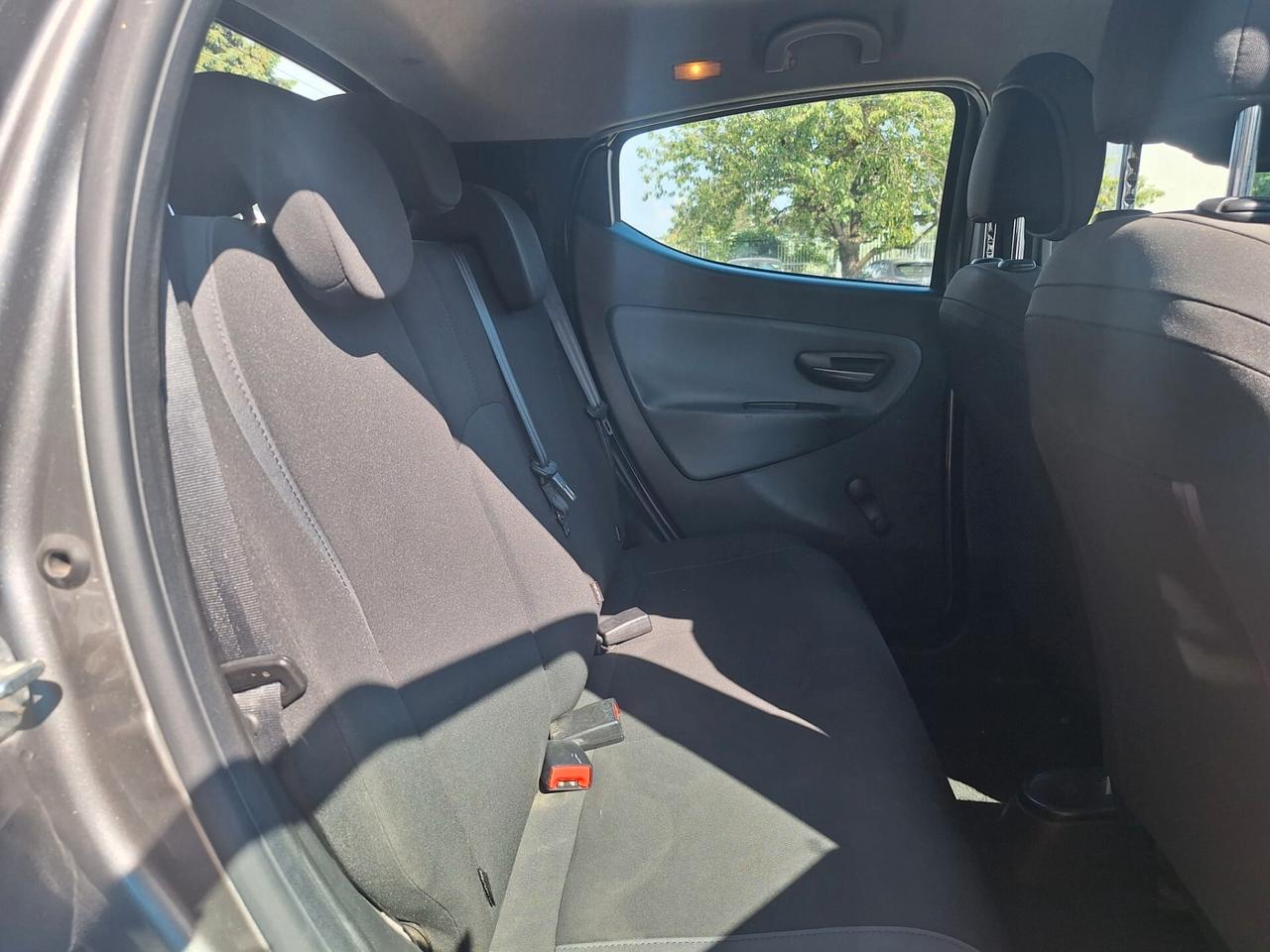 Lancia Ypsilon 1.2 69 CV 5 porte GPL Ecochic Platinum