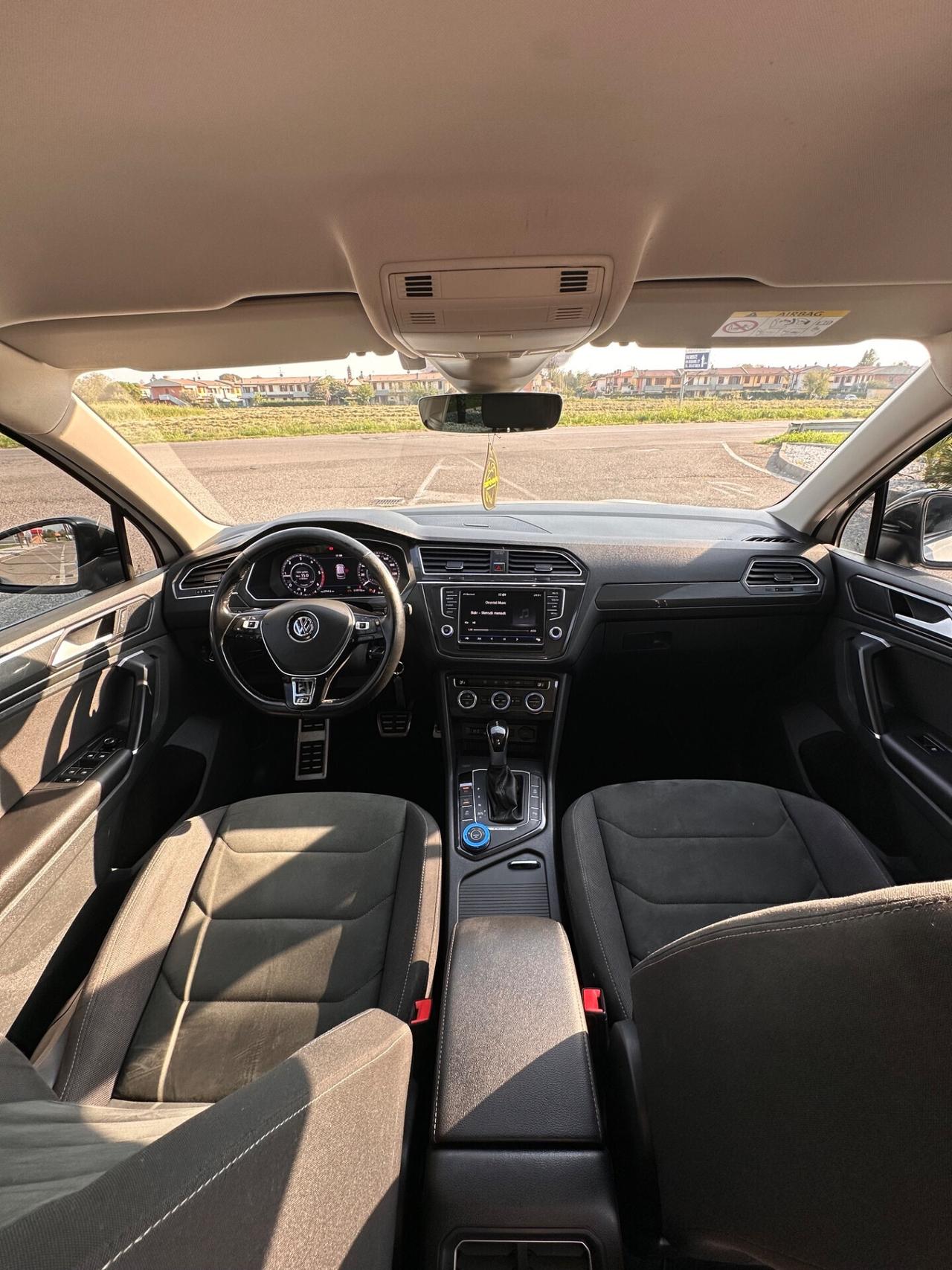 Volkswagen Tiguan 2.0 TDI SCR DSG 4MOTION Executive BMT