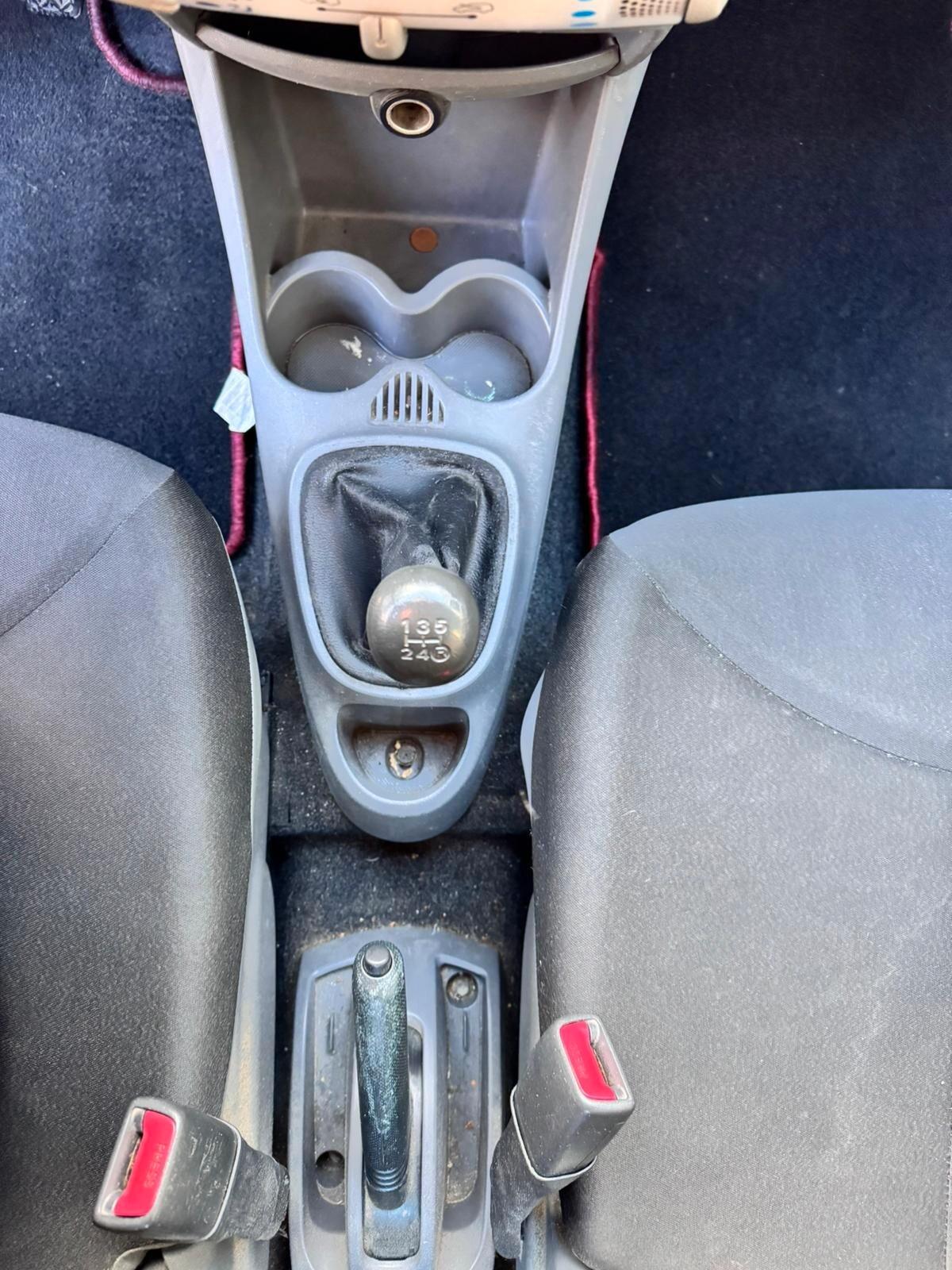 Toyota Aygo 1.0 12V VVT-i 5 porte Now Connect