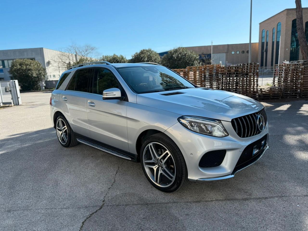 MERCEDES GLE 350 PREMIUM PLUS AMG 2017 12 MESI DI GARANZIA