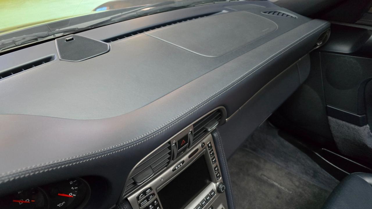 Porsche 911 Carrera Cabriolet