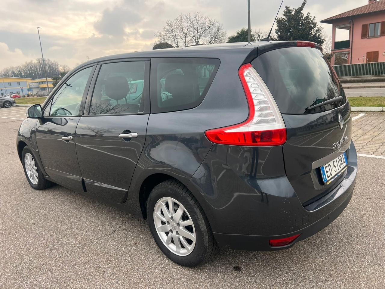 Renault Scenic Scénic 1.9 dCi 130CV Luxe