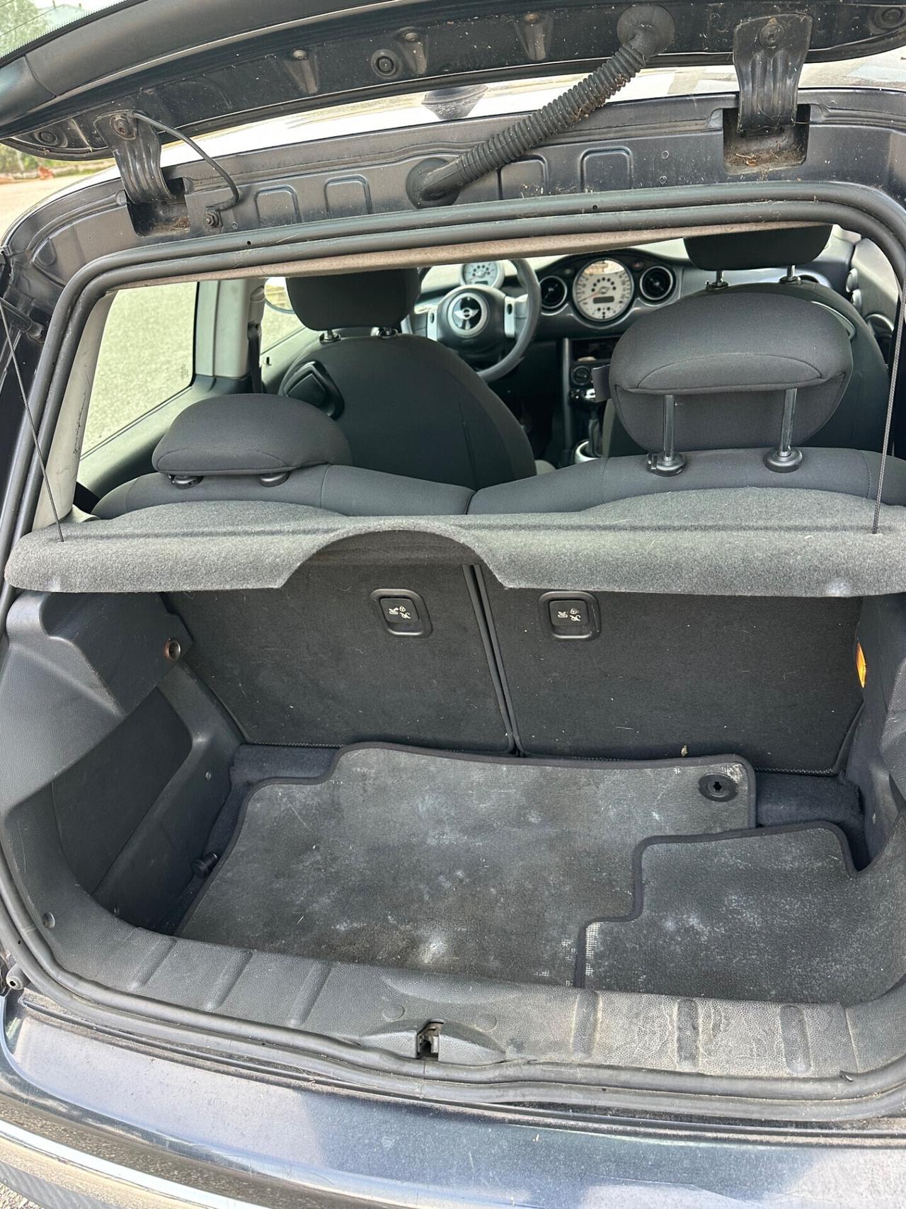 Mini 1.4 tdi One D de luxe 2008 neopatentati