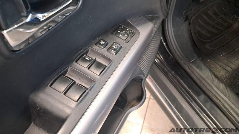Mitsubishi Outlander Outlander 2.2 DI-D Intense DPF