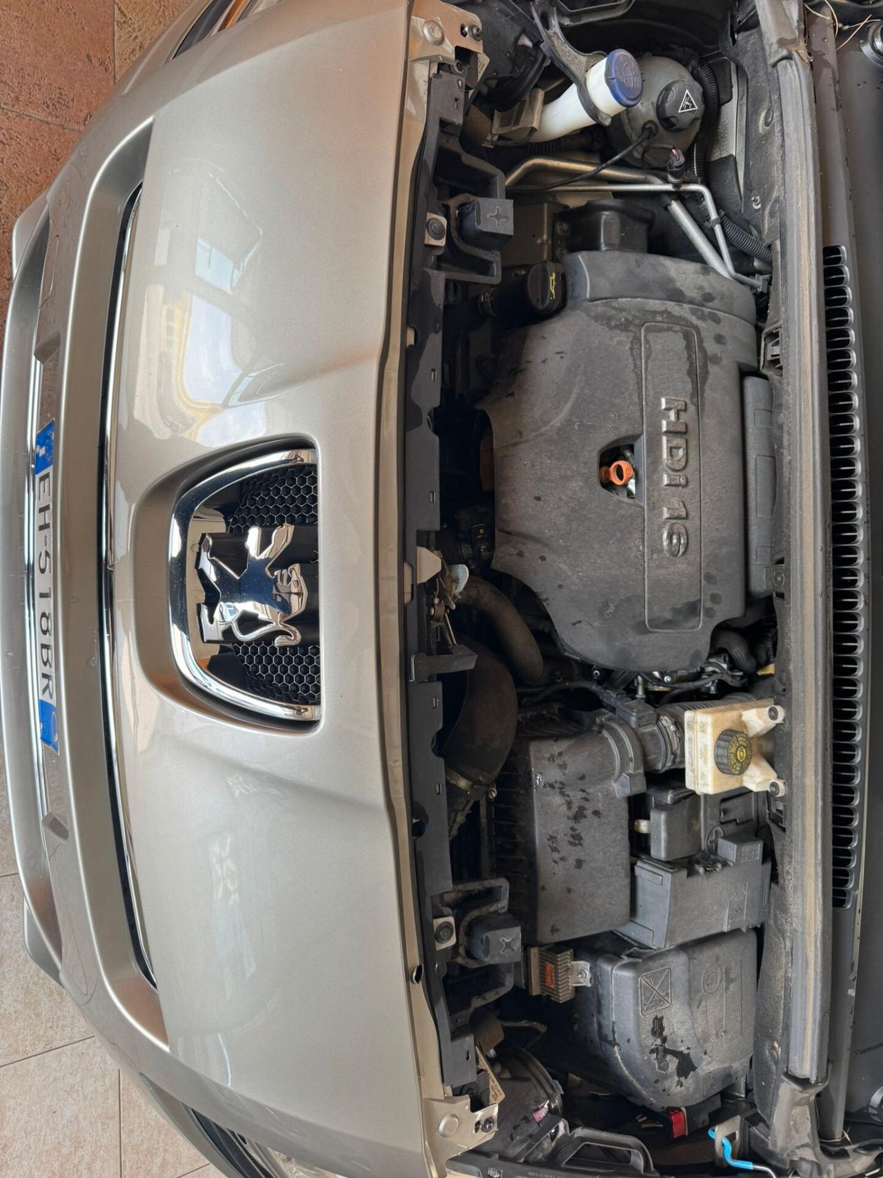Peugeot 5008 2.0 HDi 150CV Business