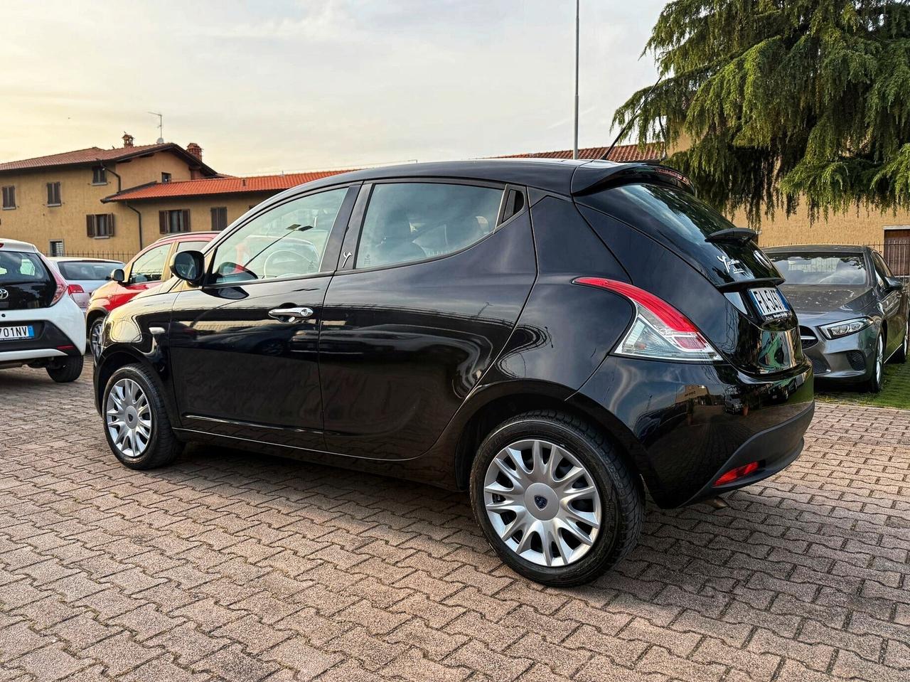 Lancia Ypsilon 1.2 69 CV 5 porte GPL Ecochic OK NEOPATENTATI