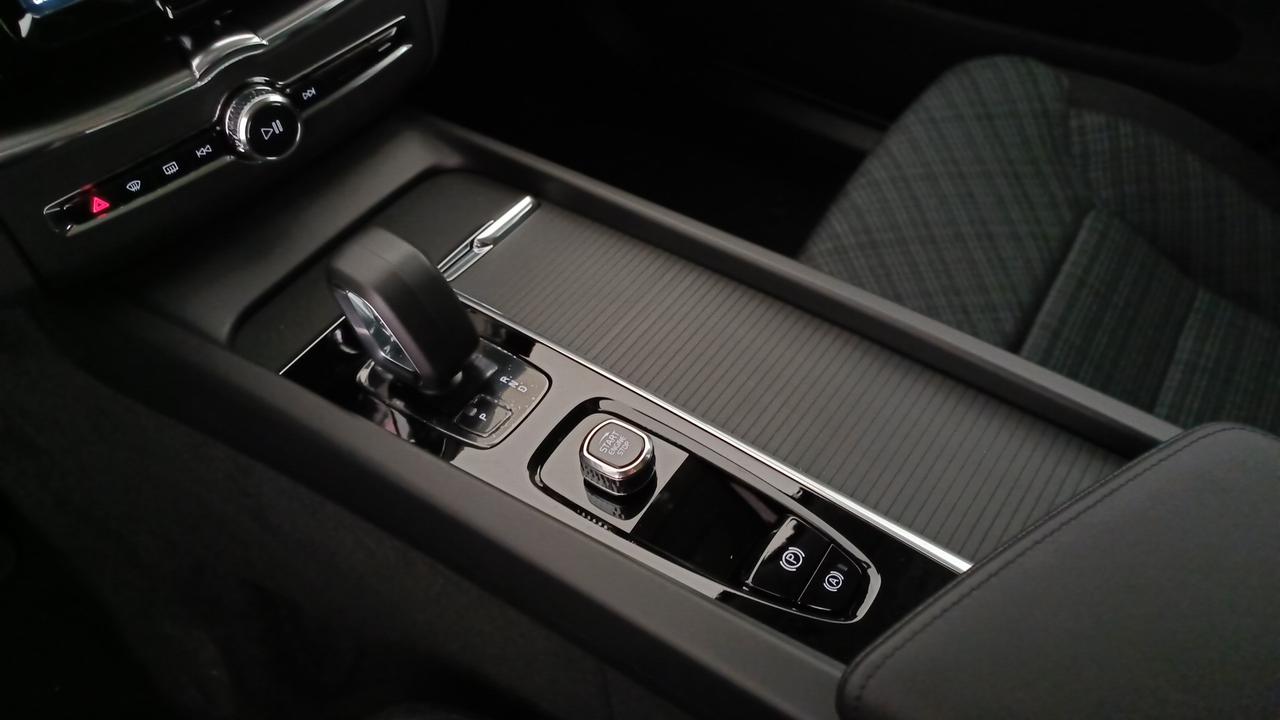 VOLVO XC60 2.0 t6 phev Core awd auto