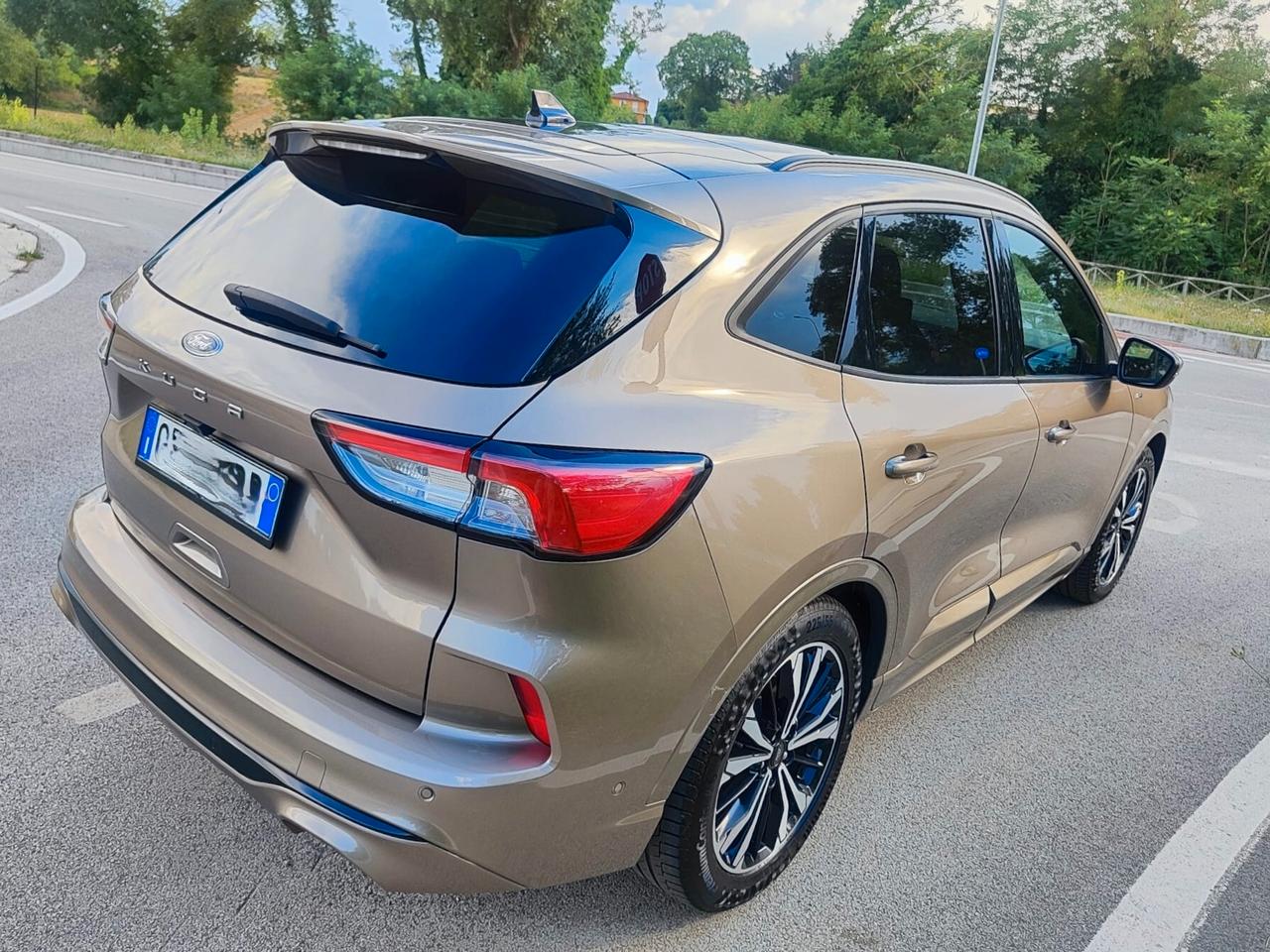 Ford Kuga 1.5 EcoBlue 120 CV 2WD ST-Line E6