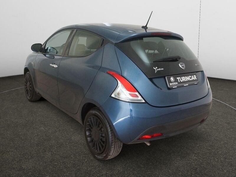 Lancia Ypsilon 1.0 FireFly 5 porte S&S Hybrid Silver