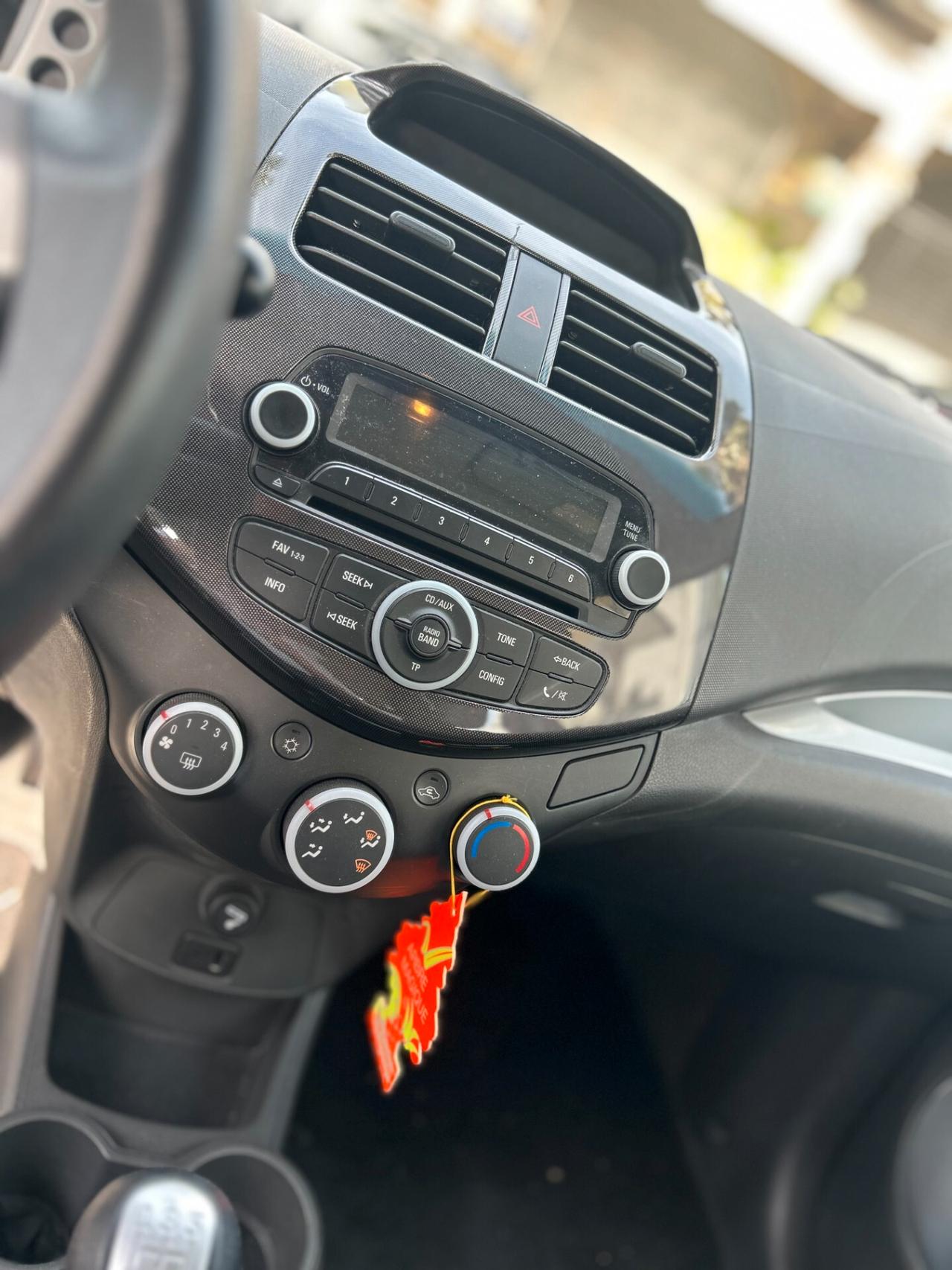 Chevrolet Spark 1.0 LT