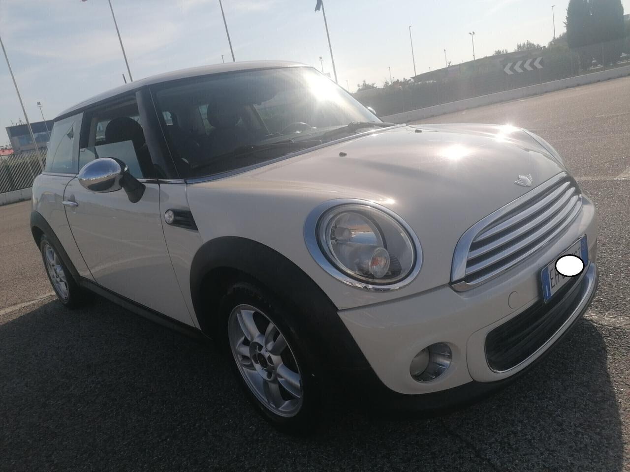 Mini COOPER 1.6 16V-NAVIGATORE-2011-PERFETTA-