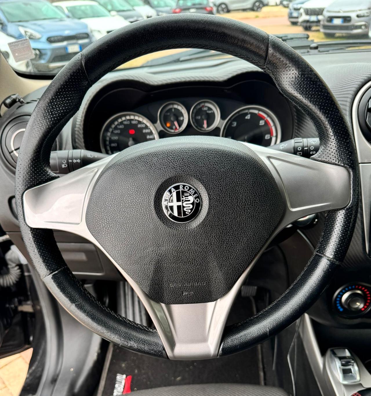 Alfa Romeo MiTo 1.6 JTDm 16V Distinctive Sport Pack