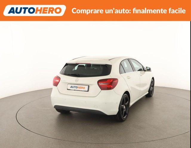 MERCEDES-BENZ A 180 d Automatic Business