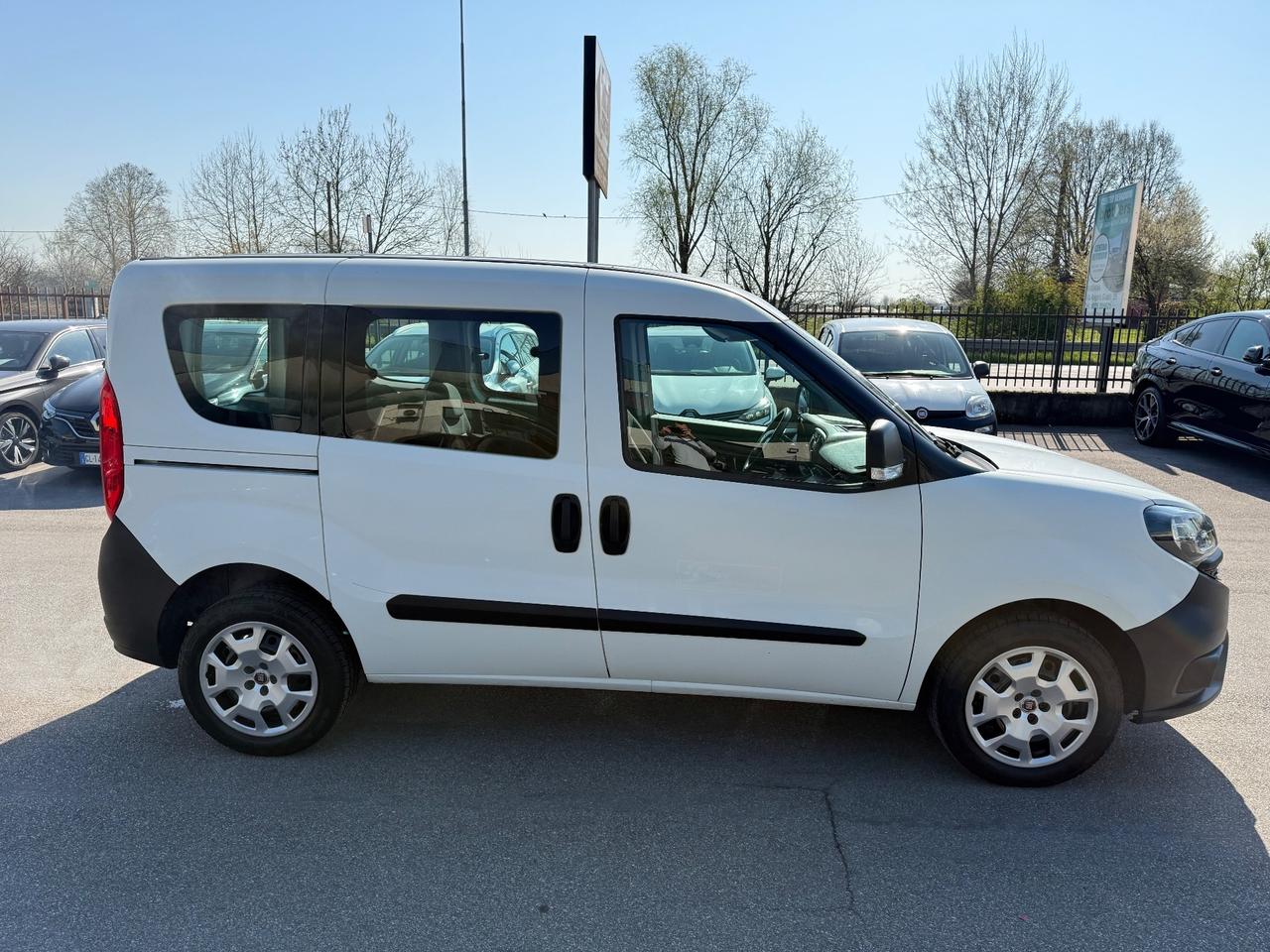 Fiat doblo 1.3 95 Cv 5 Posti