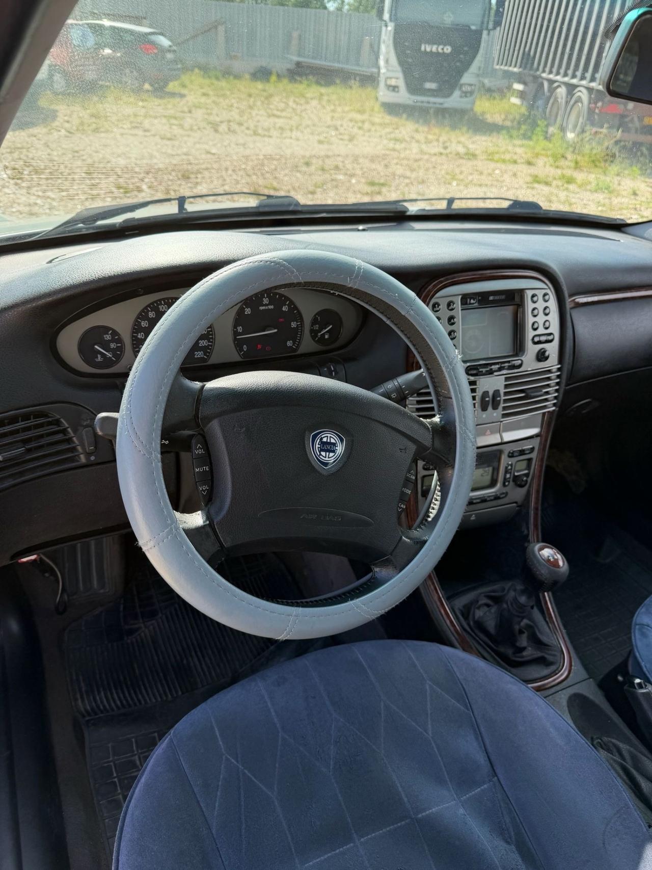 Lancia Lybra 1.9 JTD cat Station Wagon LX