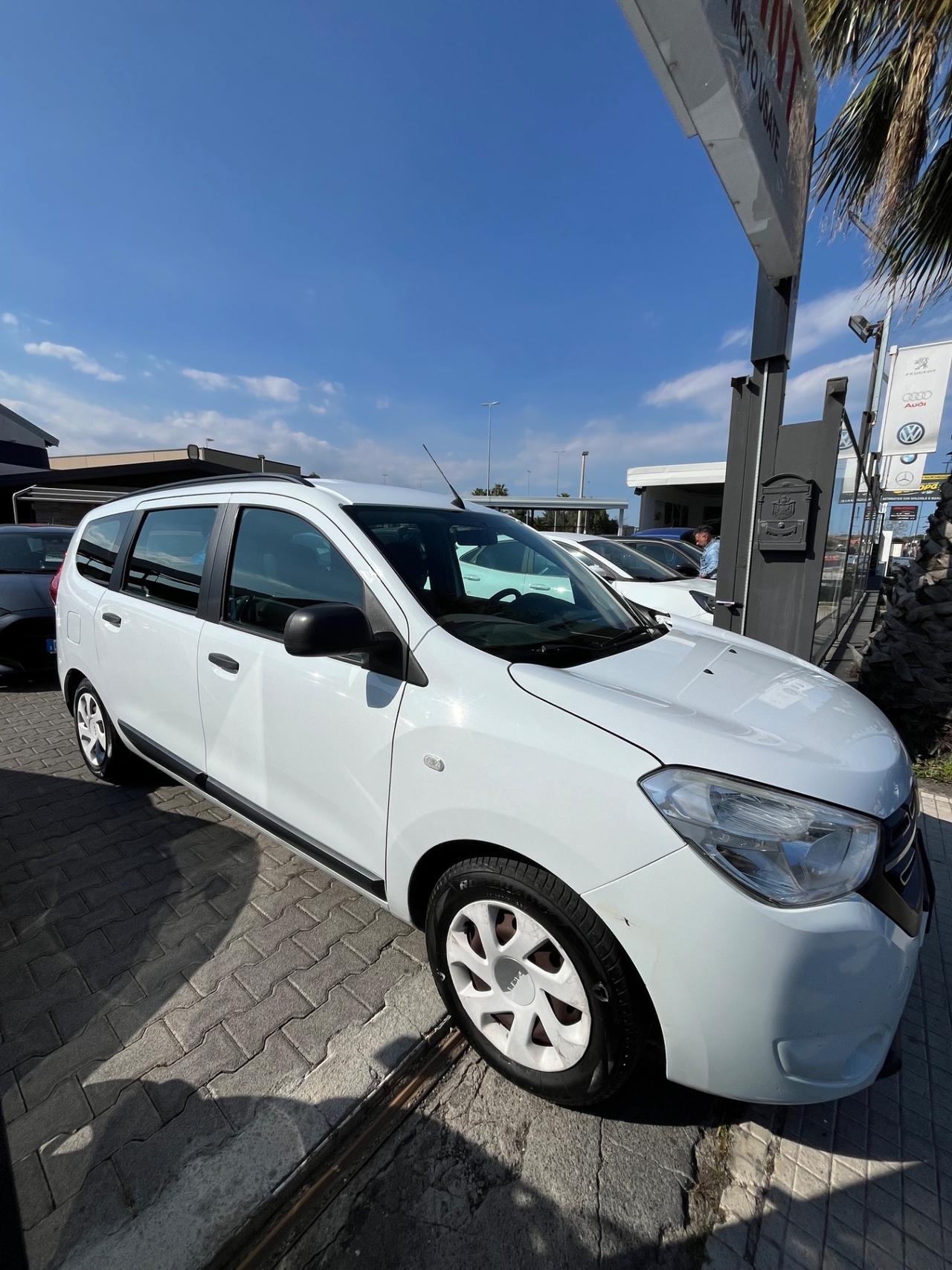 Dacia Lodgy 7 posti IVA ESPOSTA
