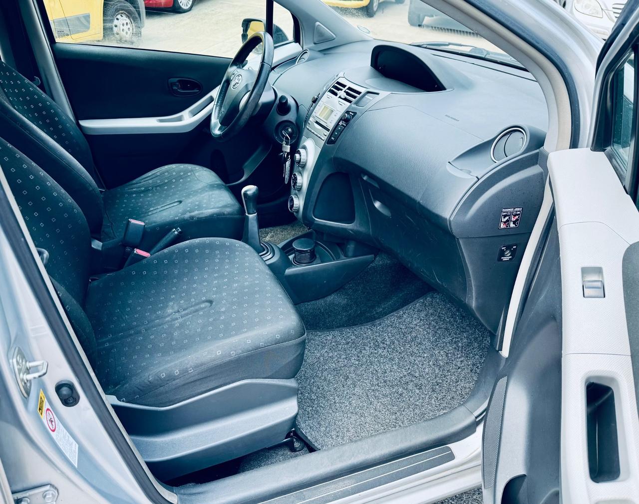 Toyota Yaris 1.0 5 porte Now Ok Neopatentati