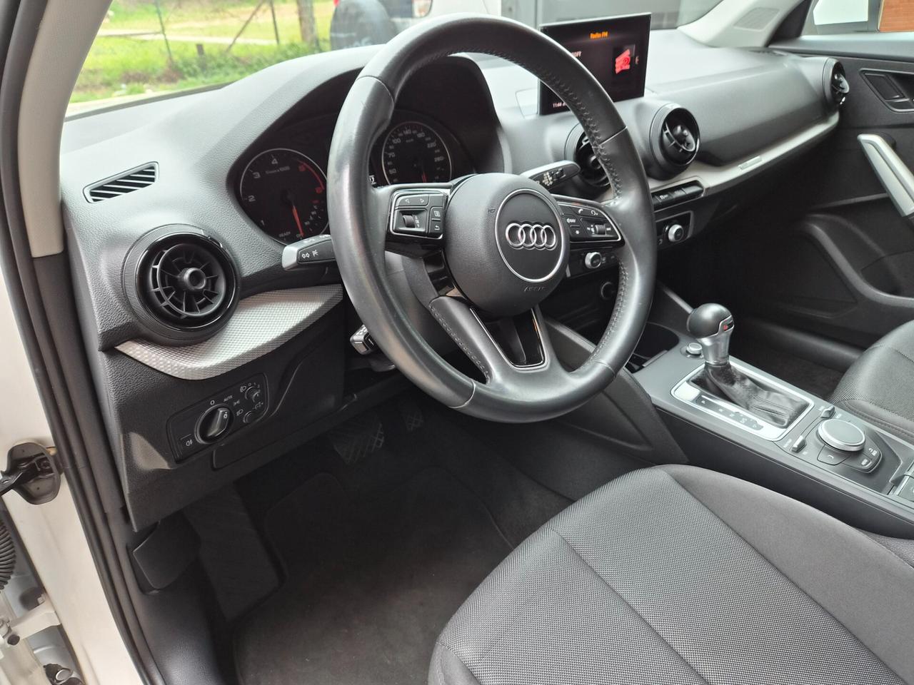 Audi Q2 30 TDI S tronic Business Design