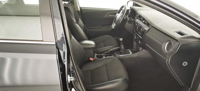 TOYOTA Auris Touring Sports 1.4 D-4D Lounge