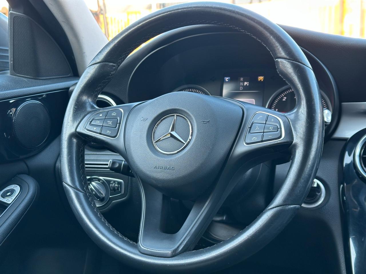 MERCEDES-BENZ C 180 d Auto Business