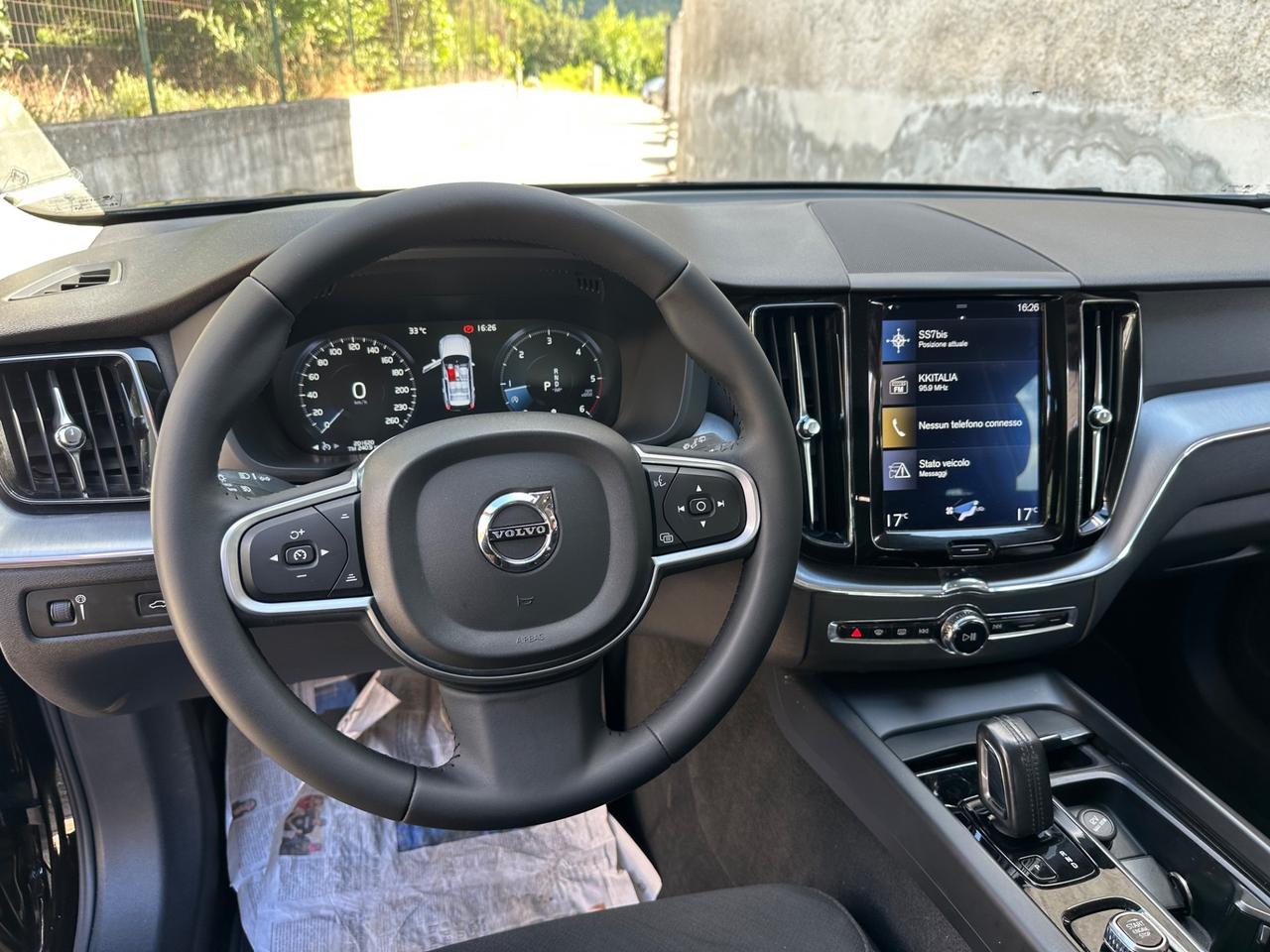 Volvo XC 60 XC60 B4 (d) AWD Geartronic Momentum UNICO PROPRIETARIO