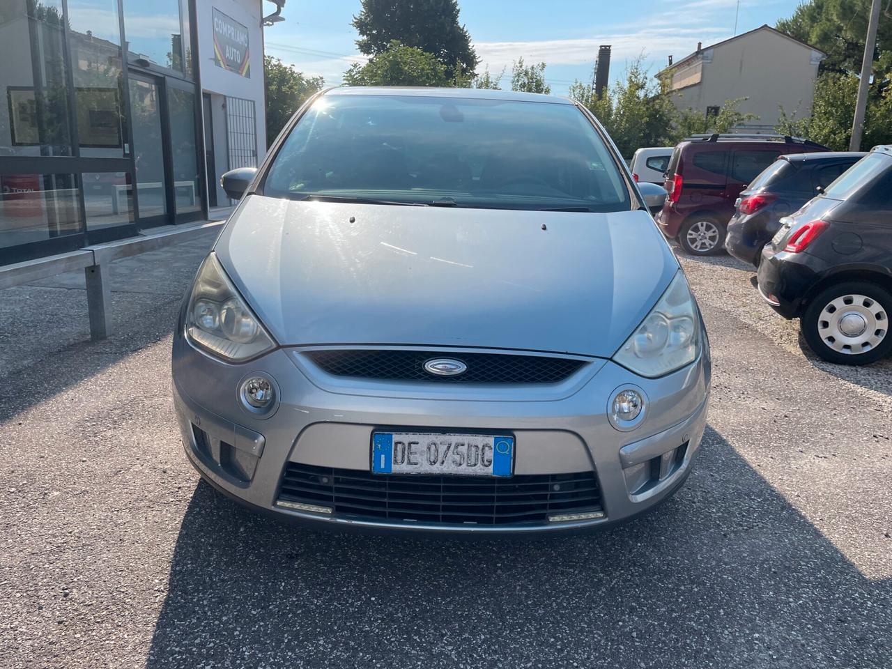 Ford S-Max 2.0 TDCi 140CV DPF LEGGI ANNUNCIO