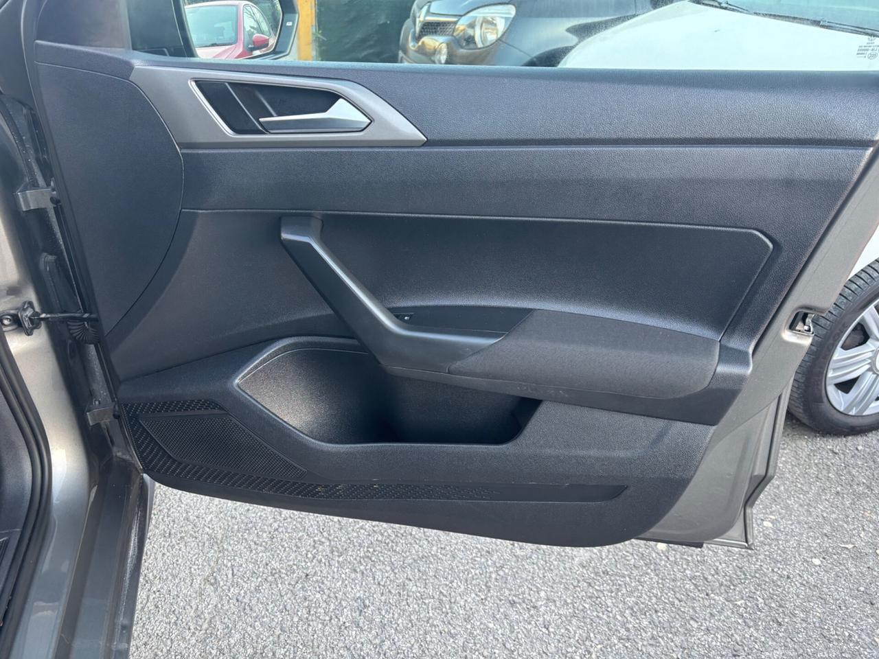 Volkswagen Polo 1.0 5p. R-Line OK NEOPATENTATI