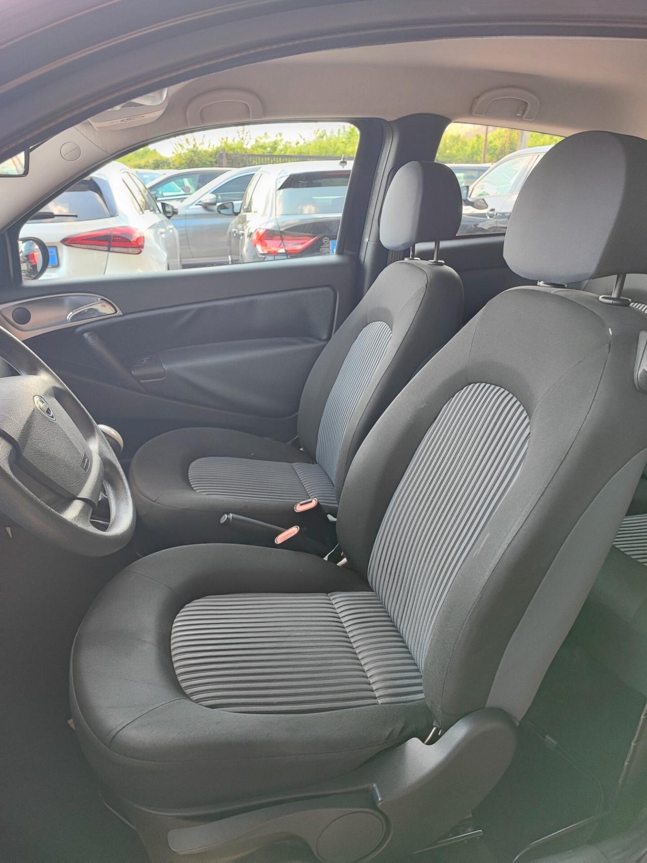 Lancia Ypsilon 1.2 Argento