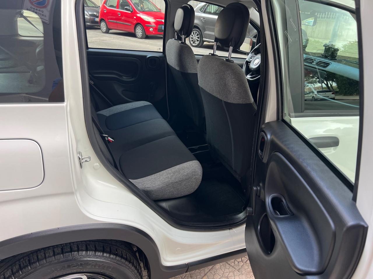 Fiat Panda 0.9 TwinAir Turbo Natural Power City Cross