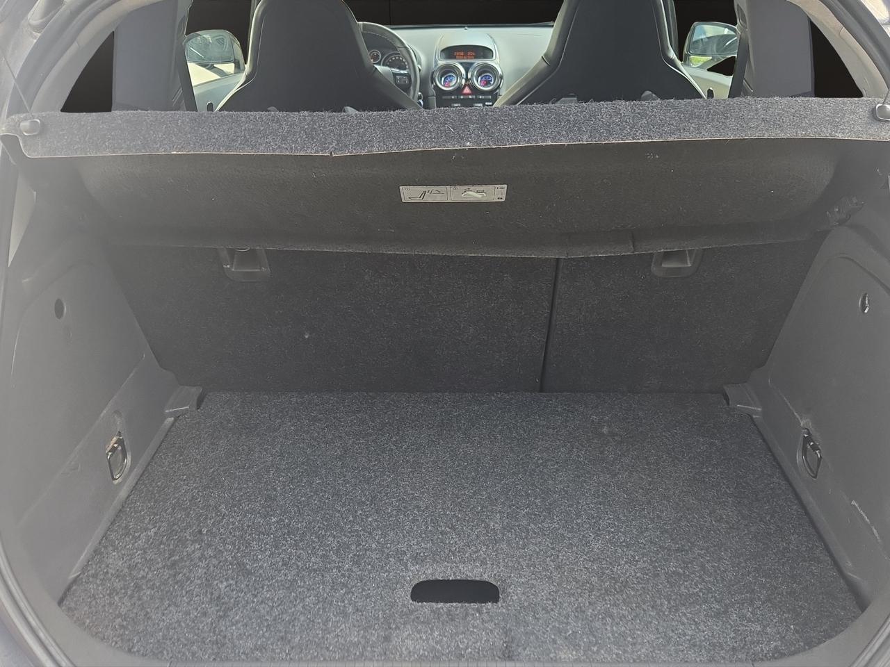 Opel Corsa 1.6 T 192CV 3 porte OPC