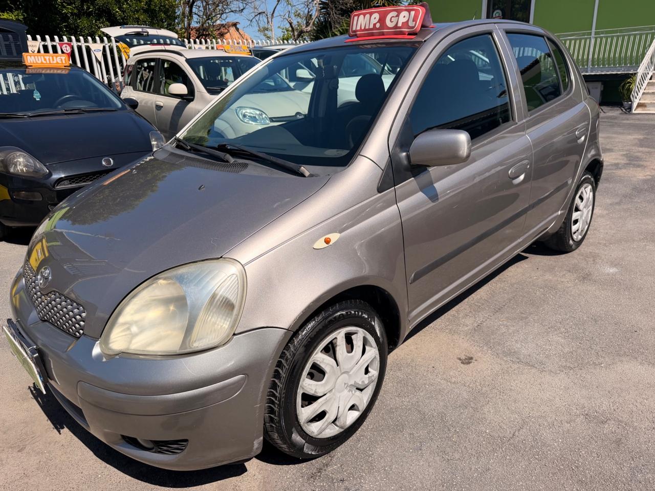 Toyota Yaris 1.3 BENZ/GPL 12/2003