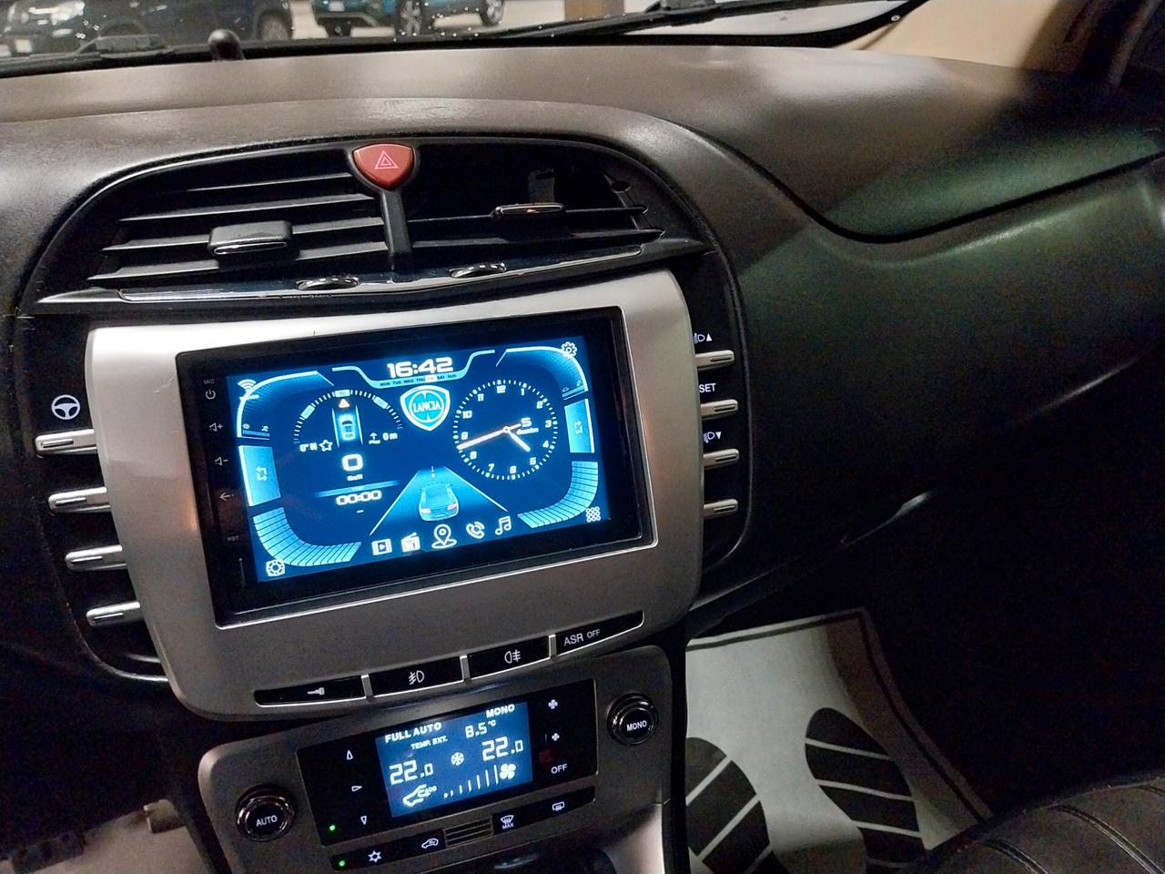 Lancia Delta 1.6 MJT DPF Platinum - ok neopatentati