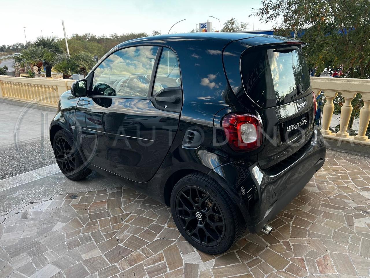 Smart ForTwo 70 1.0 twinamic Passion#AUTO#LED#NAVI#TETTO
