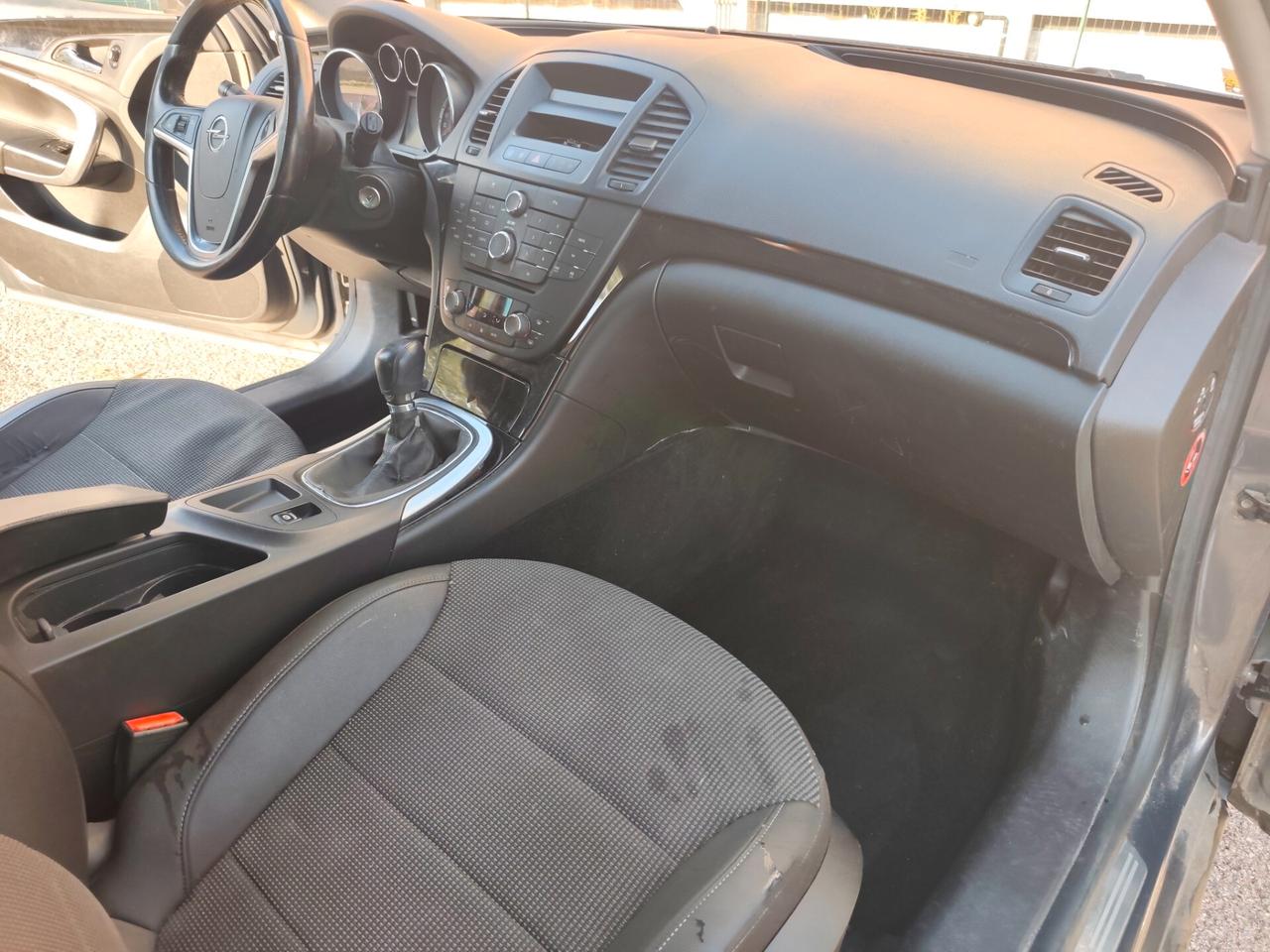 Opel Insignia 2.0 CDTI Sports Tourer Cosmo neopatentati