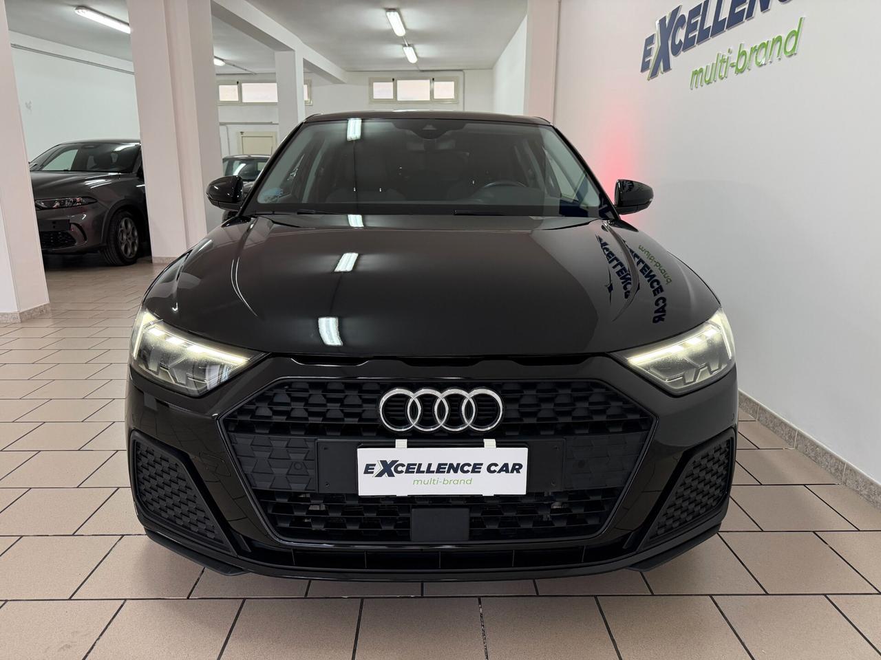 Audi A1 SPB 30 TFSI Identity Black 110CV LED/NAVI/17"