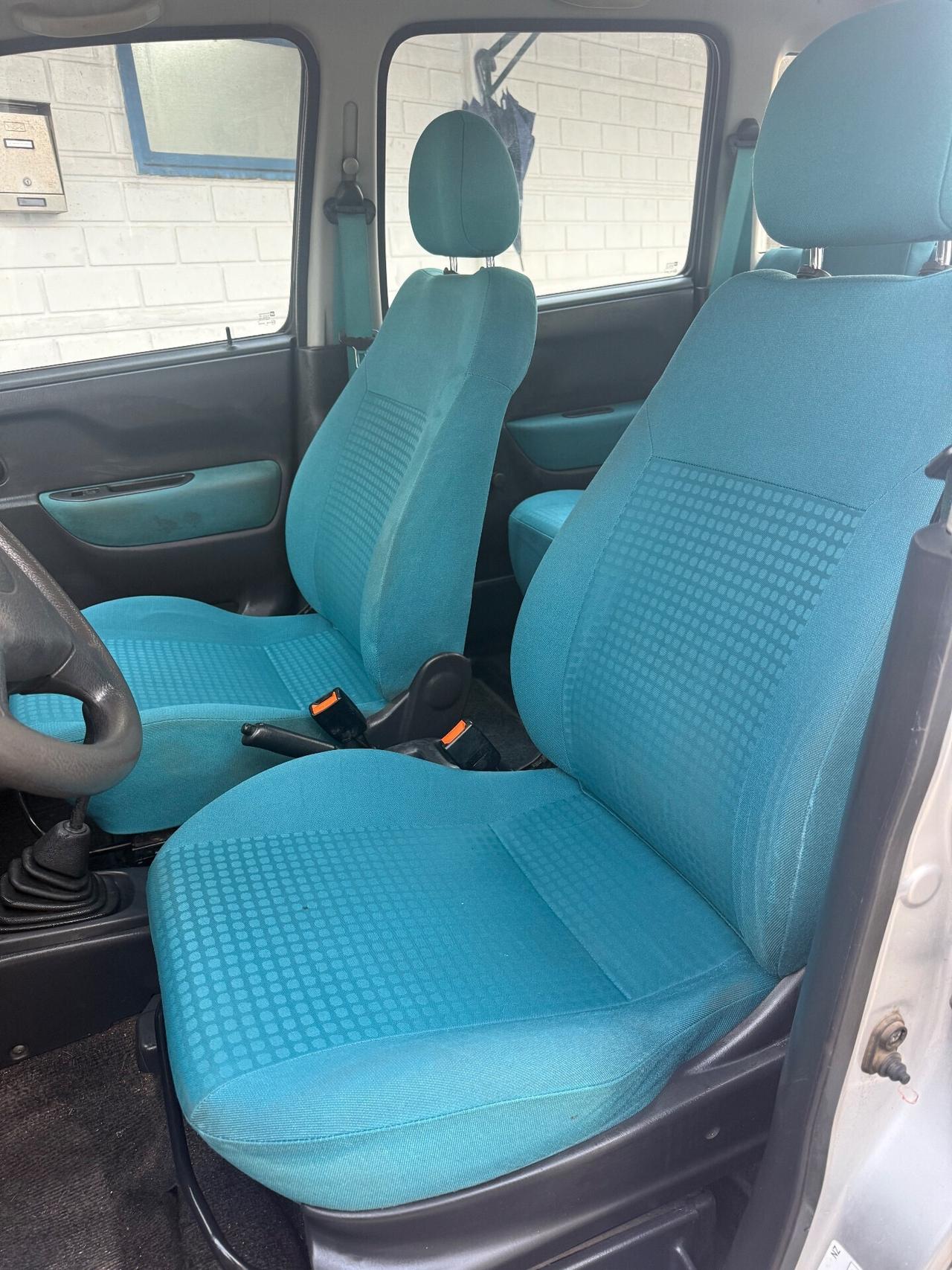 Opel Agila 1.2 benzina 5porte NEOPATENTATI